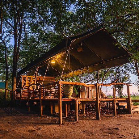 Askiesbos - Samochima Bush Camp Shakawe Exterior photo